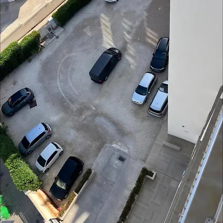 Apartment First Line, Highest Floor And Center!