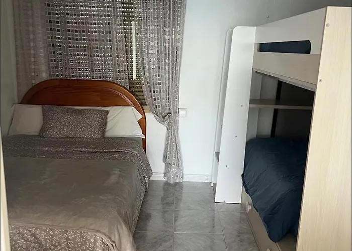 First Line, Highest Floor And Center! Apartment